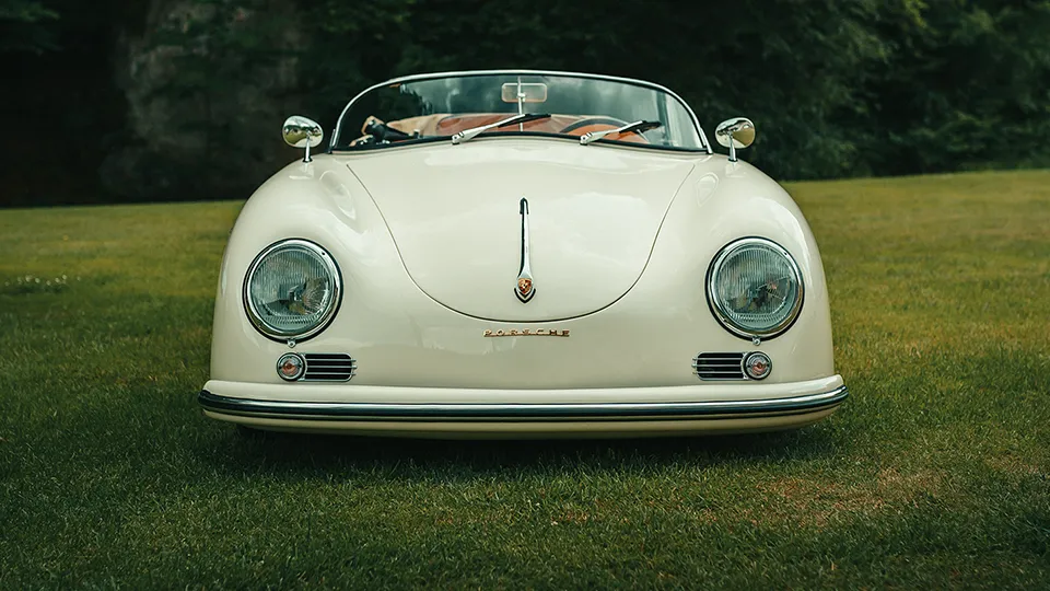 Profesjonalna motoryzacyjna sesja zdjęciowa klasycznego Porsche 356 Speedster w plenerze Kraków